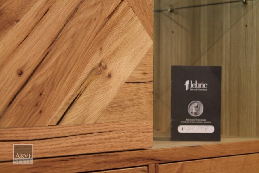 Libreria Simon con inserto bar in Briccola Veneziana - immagine 11