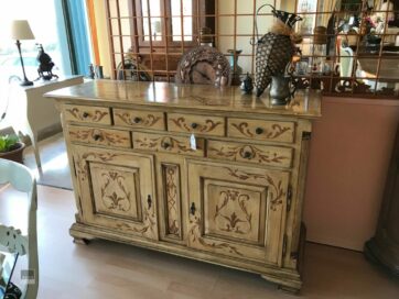 Credenza