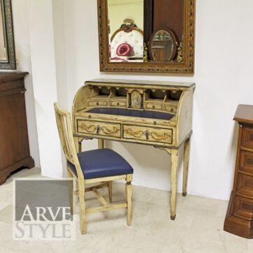 Secretaire dipinto